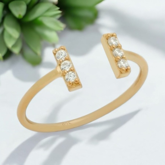 NWOT STERLING SILVER 18k Yellow Gold Plated CZ RING SIZE 7 Adjustable - Picture 15 of 16